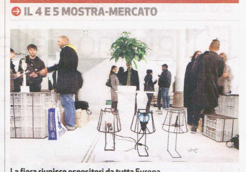 articolo la stampa tavolo flo